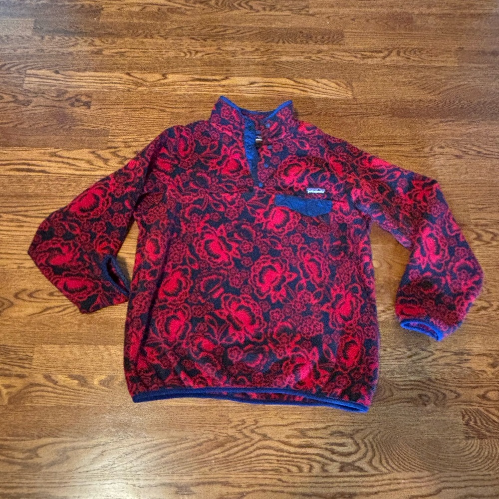 Patagonia pullover size L